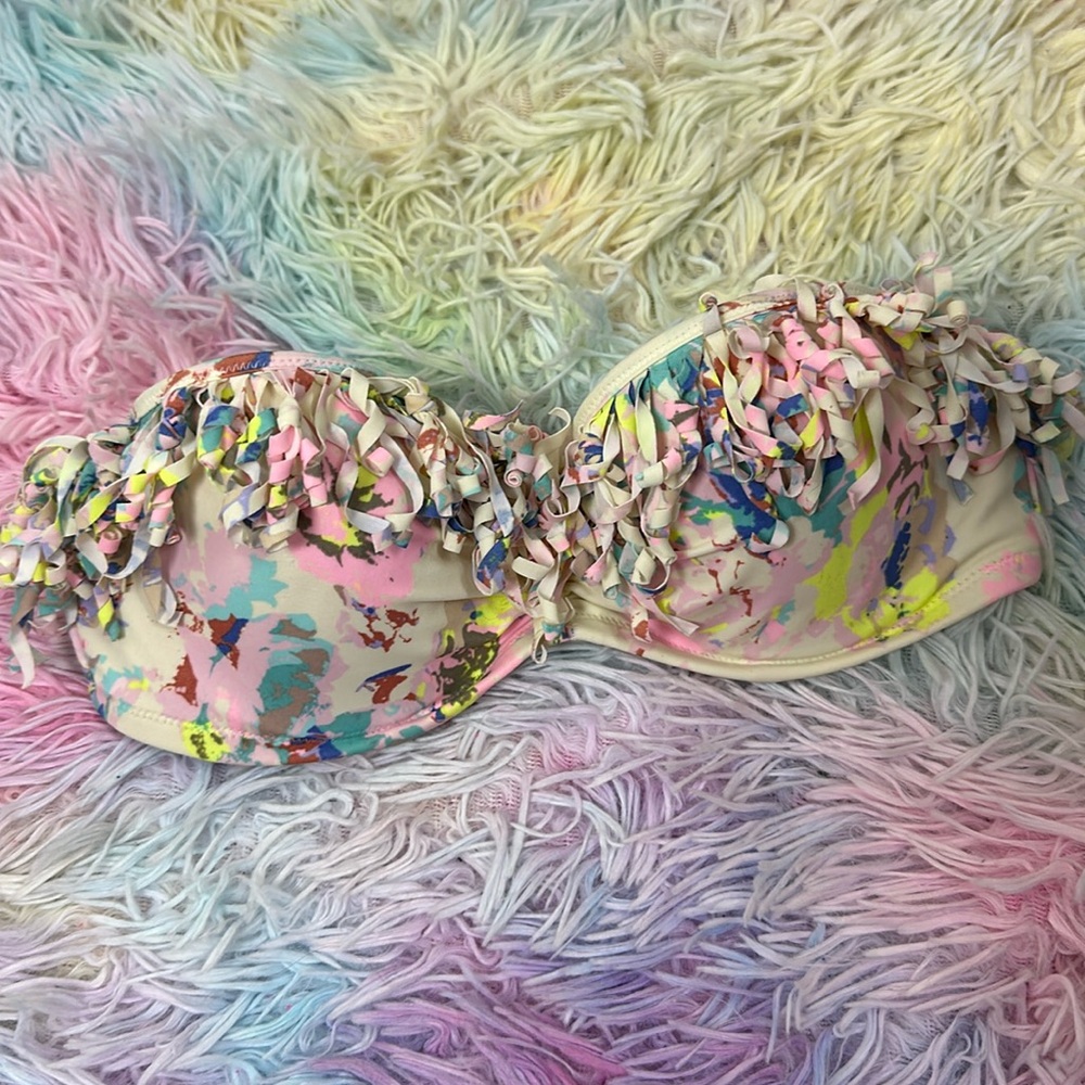 Victoria’s Secret Ruffle Detail STRAPLESS Bikini Top